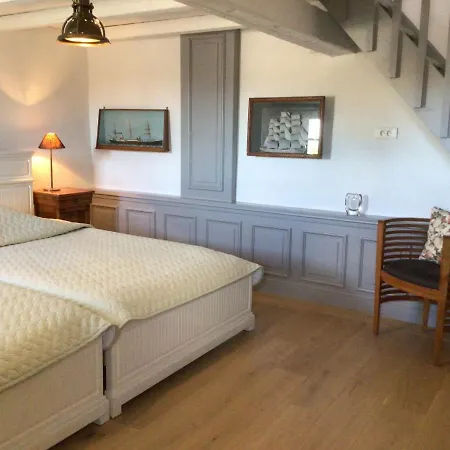 Mas Des Mourgues 2 - Chambres D'hotes De Charme A Castelnau-valence Couette-café Valence (Gard)