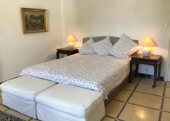 Bed & Breakfast Mas Des Mourgues 2 - Chambres D'hotes De Charme A Castelnau-valence