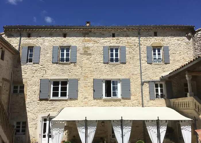 Mas Des Mourgues 2 - Chambres D'hotes De Charme A Castelnau-valence Bed & Breakfast